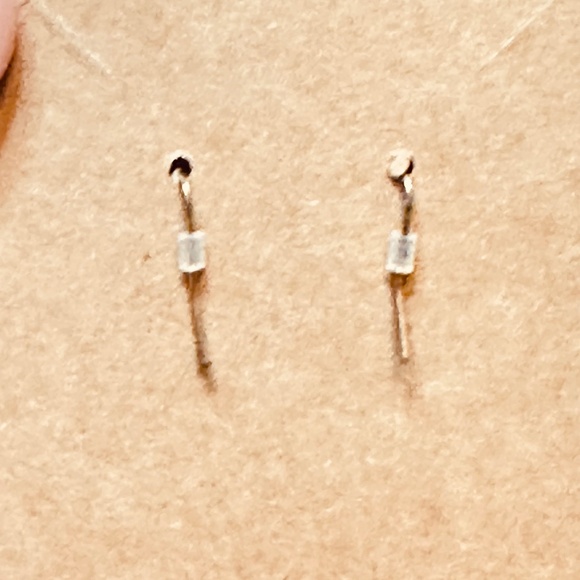 Red Irregular Geometric Clear Acrylic Dangle Earrings Vintage - Picture 4 of 8